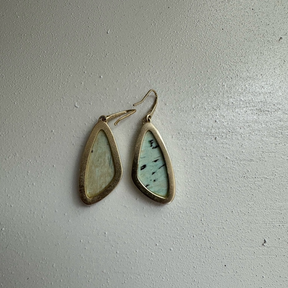 Kendra Scott Mckenna Earrings - Picture 2 of 2